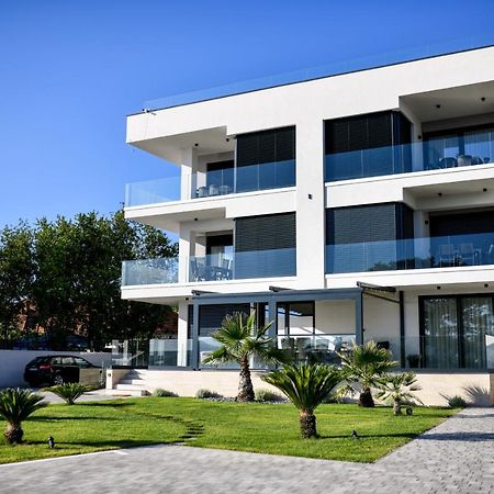 Crowonder Apartments & Rooms Oaza With Heated Swimming Pool And Sauna Turanj Ngoại thất bức ảnh