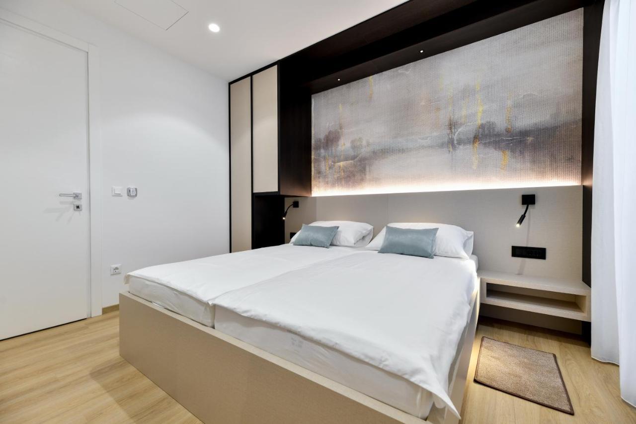 Crowonder Apartments & Rooms Oaza With Heated Swimming Pool And Sauna Turanj Ngoại thất bức ảnh