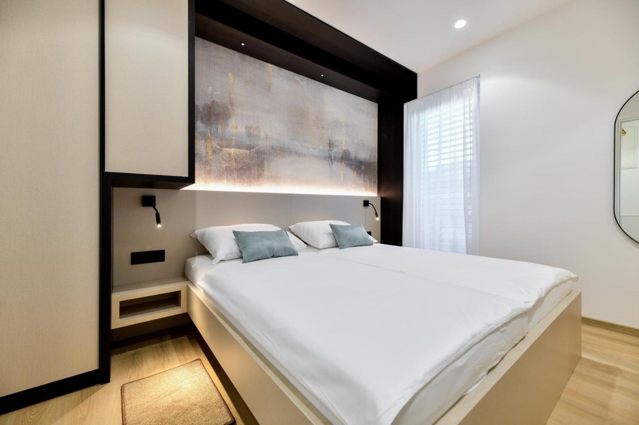Crowonder Apartments & Rooms Oaza With Heated Swimming Pool And Sauna Turanj Ngoại thất bức ảnh