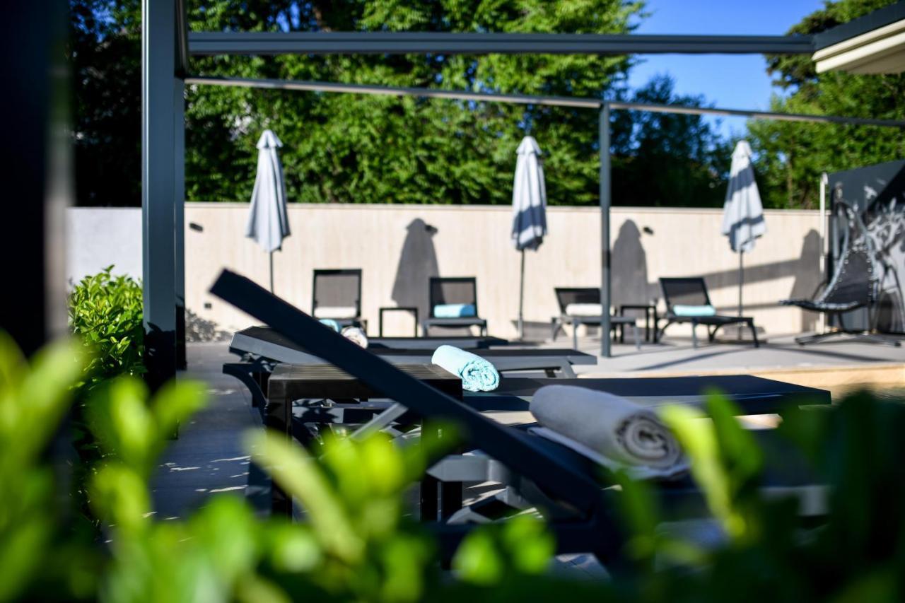 Crowonder Apartments & Rooms Oaza With Heated Swimming Pool And Sauna Turanj Ngoại thất bức ảnh