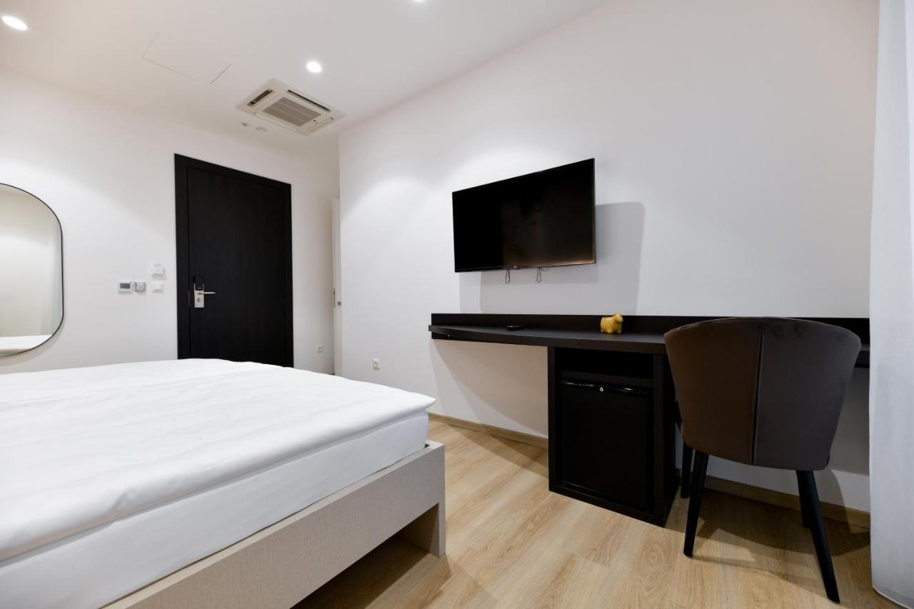 Crowonder Apartments & Rooms Oaza With Heated Swimming Pool And Sauna Turanj Ngoại thất bức ảnh