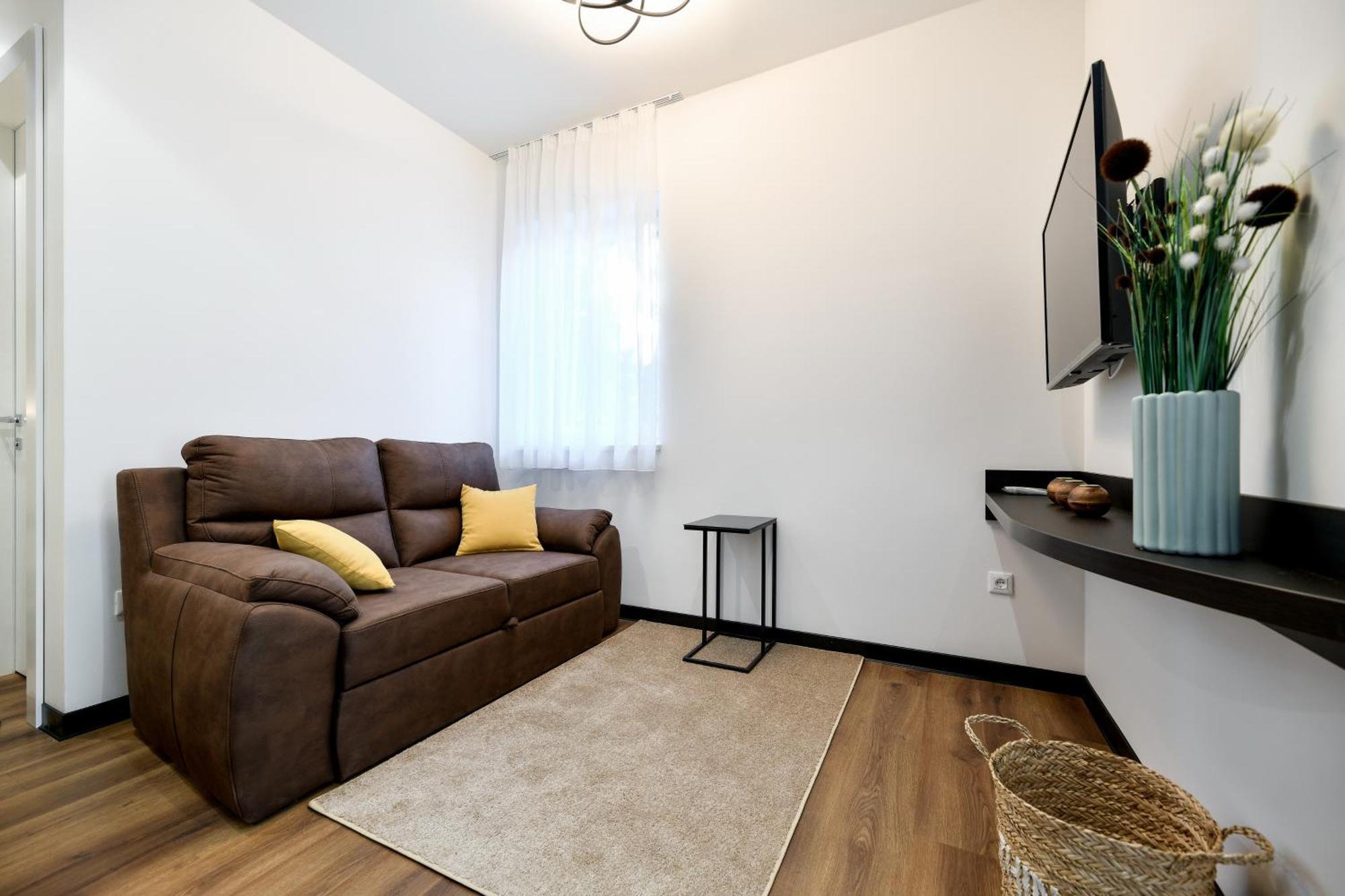 Crowonder Apartments & Rooms Oaza With Heated Swimming Pool And Sauna Turanj Ngoại thất bức ảnh