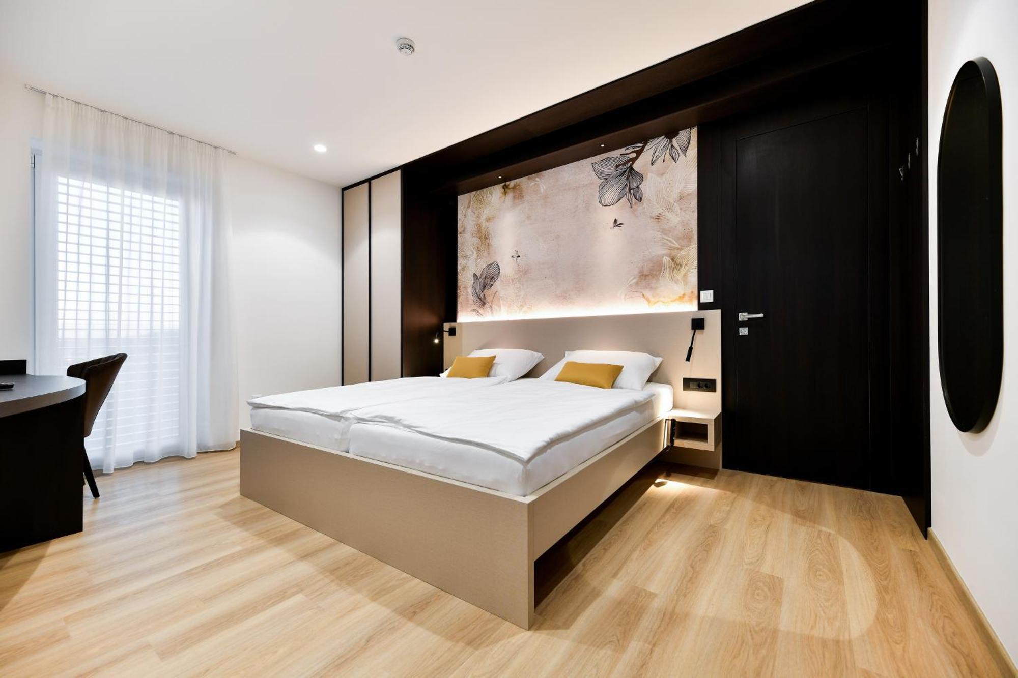 Crowonder Apartments & Rooms Oaza With Heated Swimming Pool And Sauna Turanj Ngoại thất bức ảnh