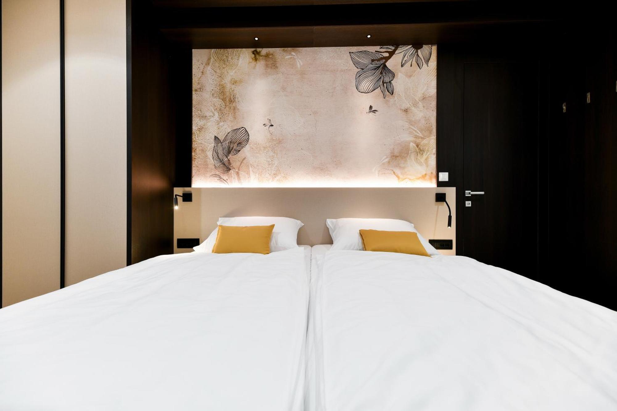 Crowonder Apartments & Rooms Oaza With Heated Swimming Pool And Sauna Turanj Ngoại thất bức ảnh
